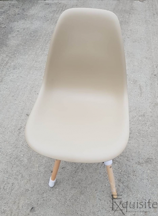 Scaun de bucatarie bej din plastic cu picioare din lemn6