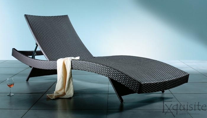 Sezlong elegant din ratan artificial 2